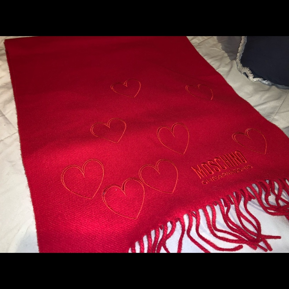Moschino scarf